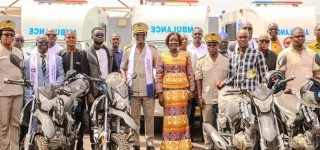 boundiali-mariatou-kone-remet-des-ambulances-aux-centres-de-sante