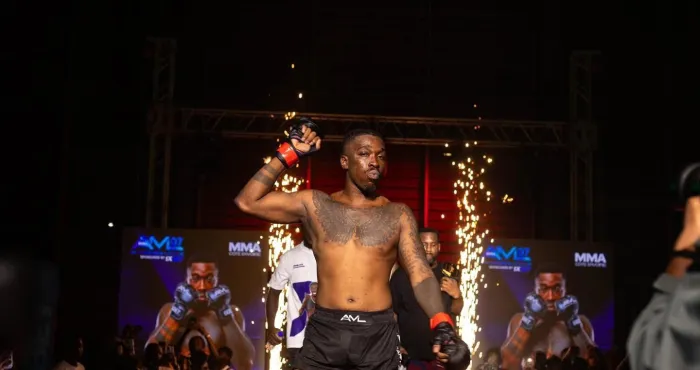 african-mma-league-samo-samo-decroche-sa-victoire-par-k-o