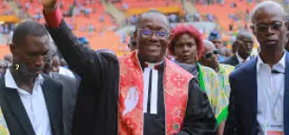 portrait-investi-bishop-de-leglise-methodiste-seraphin-anoh-moude-le-parcours-atypique-dun-homme-de-foi