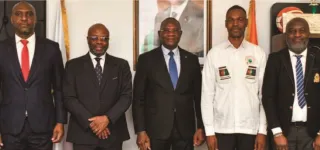 football-surete-et-securite-dans-les-stades-la-caf-pose-ses-balises-a-yamoussoukro