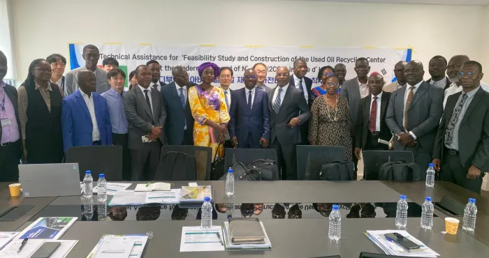gestion-des-huiles-usagees-le-ministere-du-commerce-lancement-letude-de-faisabilite-de-la-construction-dun-centre-de-recyclage