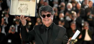 festival-de-cannes-2025-la-palme-dor-decernee-a-un-simple-accident-de-jafar-panahi