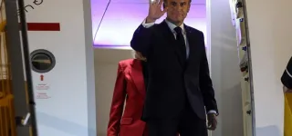 vietnam-emmanuel-macron-dement-toute-scene-de-menage-avec-brigitte-macron