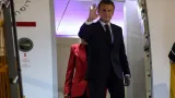 vietnam emmanuel macron dement toute scene de menage avec brigitte macron