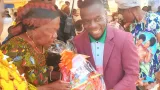 fete des meres a babiahan agboville le president des jeunes gatent 70 mamans