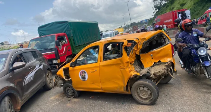 yopougon-banco-un-carambolage-mortel-fait-04-victimes-brulees-et-21-blesses