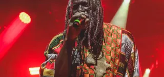 tiken-jah-a-himra-tu-es-devenu-en-moins-dun-an-lune-des-plus-grandes-stars-de-la-cote-divoire