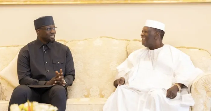 le-chef-de-letat-a-eu-un-entretien-avec-le-premier-ministre-du-senegal-a-abidjan