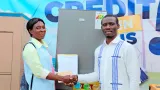 soutien a lentrepreneuriat jeune dr traore lamine chef dentreprise tient ses engagements