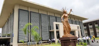 abobo-a-desormais-son-tribunal