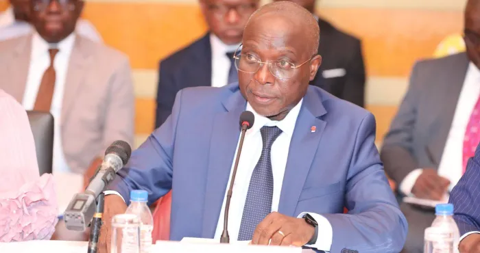 le-senat-adopte-le-code-de-lassainissement-et-du-drainage