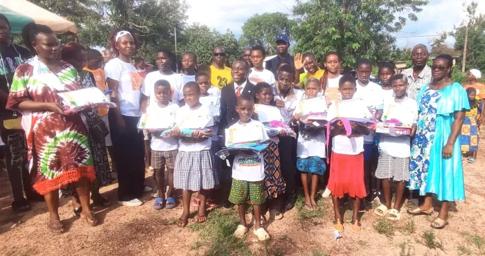 journee-de-lexcellence-et-de-merite-scolaire-a-lepp-babiahan-agboville-le-president-des-jeunes-recompense-plusieurs-eleves