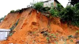 risque deffondrement des habitants de quartier paillet deguerpis
