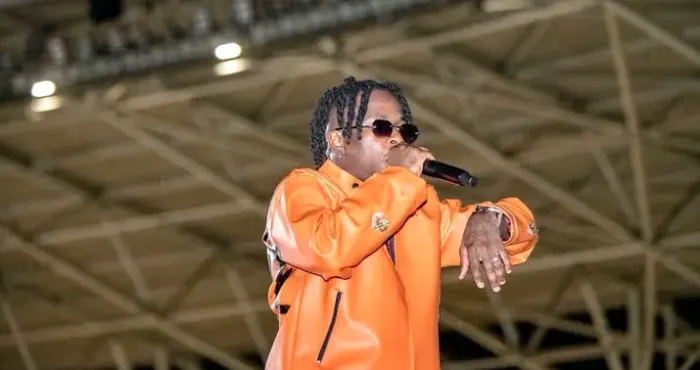 concert-au-stade-de-bouake-didi-b-tres-fier-de-ses-fans-et-annonce-le-dernier-round