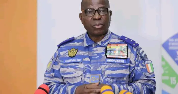 affaire-120-eleves-gendarmes-radies-le-general-apalo-toure-execute-sa-mise-en-garde