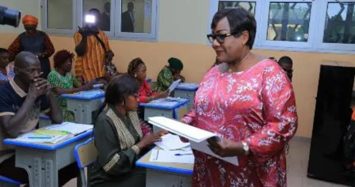concours-administratifs-2025-anne-ouloto-lance-une-session-sous-le-sceau-de-la-transparence-et-de-lequite