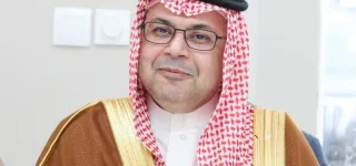 retour-hadj-2025-lambassadeur-saoudien-et-les-autorites-ivoiriennes-accueillent-la-premiere-vague-des-pelerins