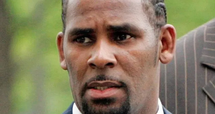 etats-unis-le-personnel-de-la-prison-accuse-davoir-empoisonne-r-kelly