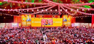 2eme-congres-du-rhdp-des-dizaines-de-milliers-prennent-dassaut-le-parc-des-expositions