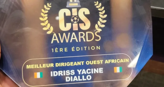 cis-awards-2025-yacine-idriss-diallo-fierte-ivoirien-celebre-a-conakry