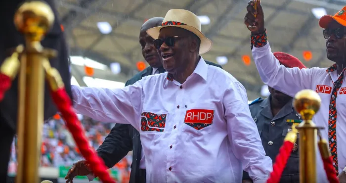 ebimpe-en-liesse-alassane-ouattara-reconduit-a-la-tete-du-rhdp