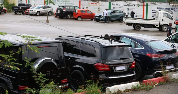 gestion-des-avoirs-criminels-34-vehicules-saisis-vendus-aux-encheres-publiques