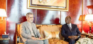 le-chef-de-letat-a-eu-un-entretien-avec-lambassadeur-diran-en-cote-divoire