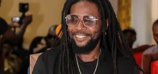 terrasse-par-un-avc-letat-de-sante-dangelo-papa-inquiete