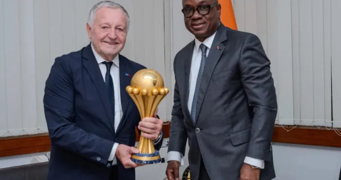 finale-de-la-ligue-de-football-feminin-professionnel-yacine-idriss-diallo-et-jean-michel-aulas-posent-les-bases-dun-partenariat-strategique