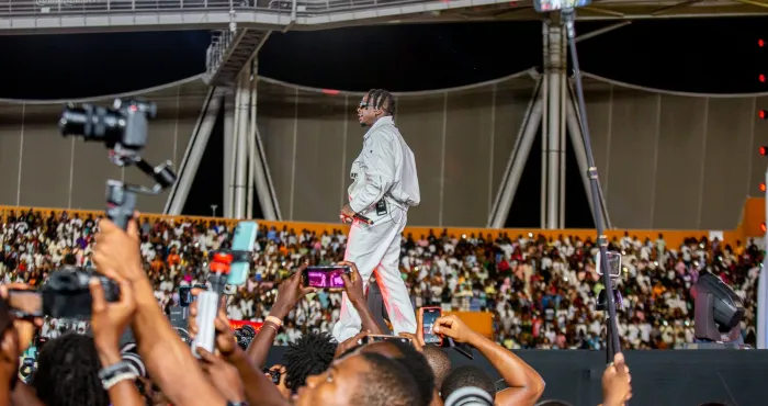 didi-b-reporte-son-concert-du-stade-de-korhogo