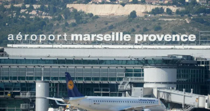 une-nouvelle-alerte-rouge-frappe-la-region-marseillaise-les-vols-et-routes-fermes