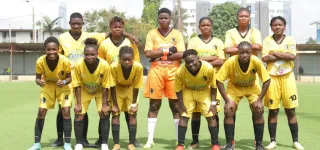 football-feminin-mouna-fc-gagne-son-proces-face-a-cfad-et-file-en-ligue-1