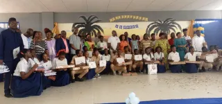 merite-et-excellence-lamicale-des-anciens-caimans-2ac-lca-recompense-les-meilleures-eleves-du-classique