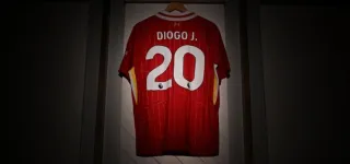 football-liverpool-retire-le-numero-20-en-hommage-a-diogo-jota