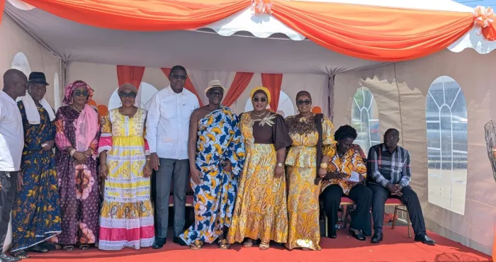 fete-des-meres-a-koumassi-harlette-badou-magnifie-plus-de-800-femmes-du-zanzan