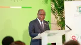 le nombre de personnes vivant avec le vih a ete estime a 407 000 dont 65 de femmes selon le ministre pierre dimba