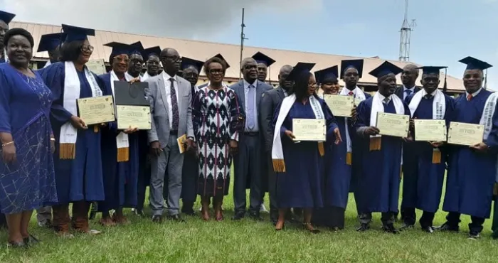 medias-formation-listc-polytechnique-remet-les-diplomes-en-management-a-16-professionnels