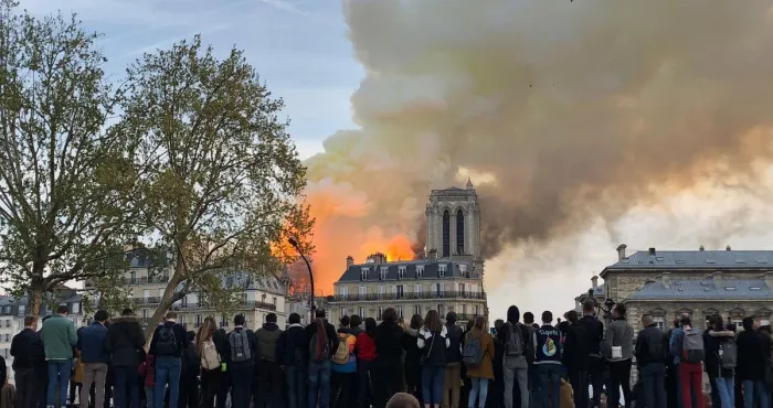 france-incendie-a-leglise-notre-dame-des-champs-a-paris