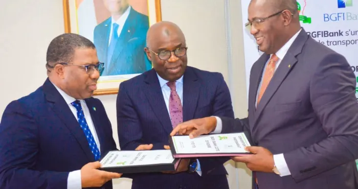plus-de-1-milliard-f-cfa-pour-de-nouveaux-taxis-compteurs