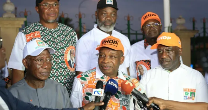 lindenie-djuablin-affiche-sa-fidelite-a-alassane-ouattara-2-de-parrainages-deja-recoltes
