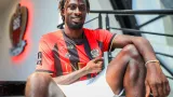 evann guessand debarque a aston villa en premier league pour pres de 23 milliards f cfa