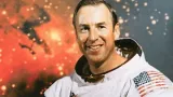lastronaute americain jim lovell commandant de la mission apollo 13 est mort