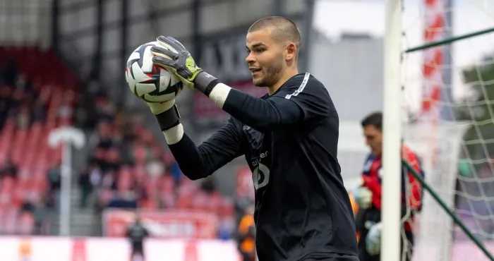 lucas-chevalier-lex-gardien-du-losc-debarque-au-psg-pour-40-millions-deuros