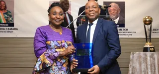 football-dr-raymonde-goudou-celebre-le-stade-dabidjan-pour-son-sacre-historique-et-rend-hommage-a-la-legende-dr-pomelie-coffie