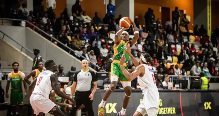 afrobasket-2025-hommes-cpv-81-82-civ-les-elephants-au-bout-du-suspense-avec-une-victoire-au-buzzer