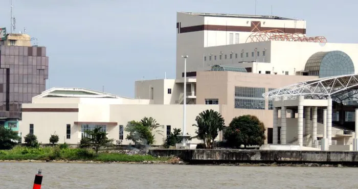 palais-de-la-culture-de-treichville-des-mesures-strictes-qui-divisent-les-ivoiriens