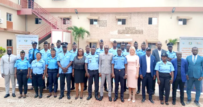 frontieres-nord-20-agents-ivoiriens-mieux-outilles-contre-la-fraude-documentaire