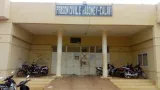 evasion spectaculaire au benin un braqueur condamne a 20 ans disparait dans la nature