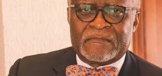 presidentielle-au-cameroun-akere-muna-defie-paul-biya-devant-le-conseil-constitutionnel