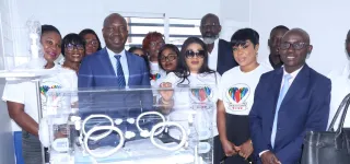 yopougon-le-centre-de-sante-du-quartier-millionnaire-recoit-une-couveuse